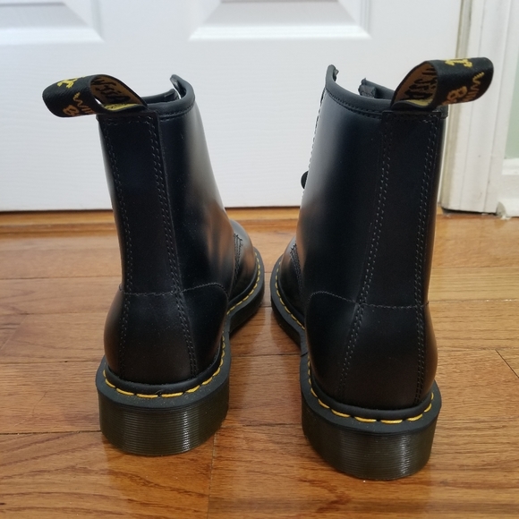 Dr. Martens 1460 Pascal Lace Up Boots Black Unisex Mens 8 Womens Size 9 - Picture 2 of 5